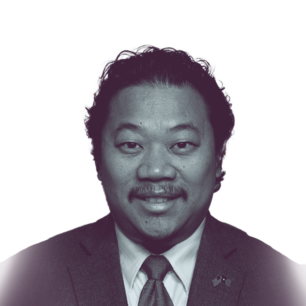 A black and white portrait of Xp Lee, Democratic candidate Minnesota House District 34B, smiling and looking into the camera.